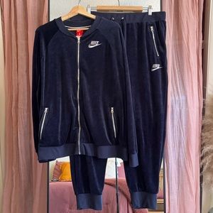 Dark Navy Nike Velour Set Size 2X